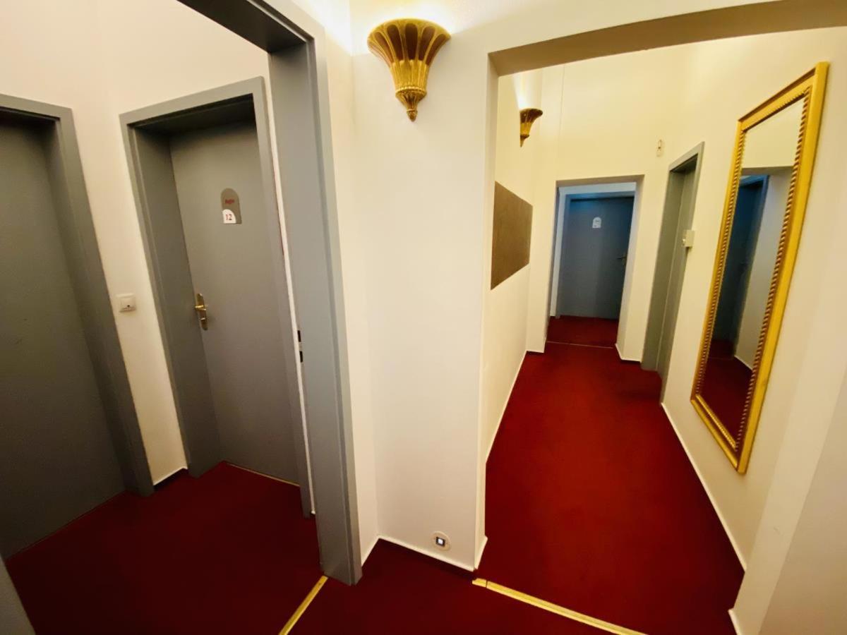 רוסטוק Doppelzimmer Zapfhahn, Direkt Am Alten Strom מראה חיצוני תמונה