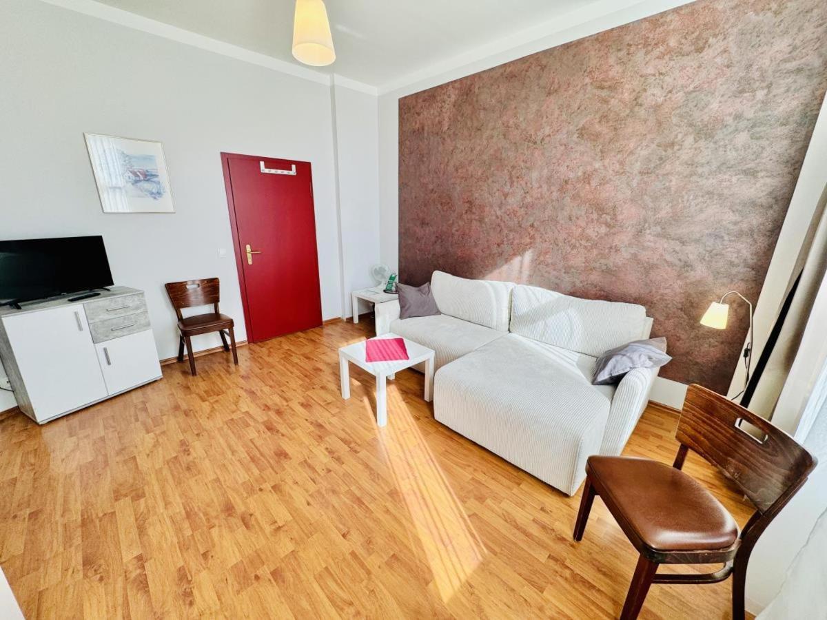 רוסטוק Doppelzimmer Zapfhahn, Direkt Am Alten Strom מראה חיצוני תמונה